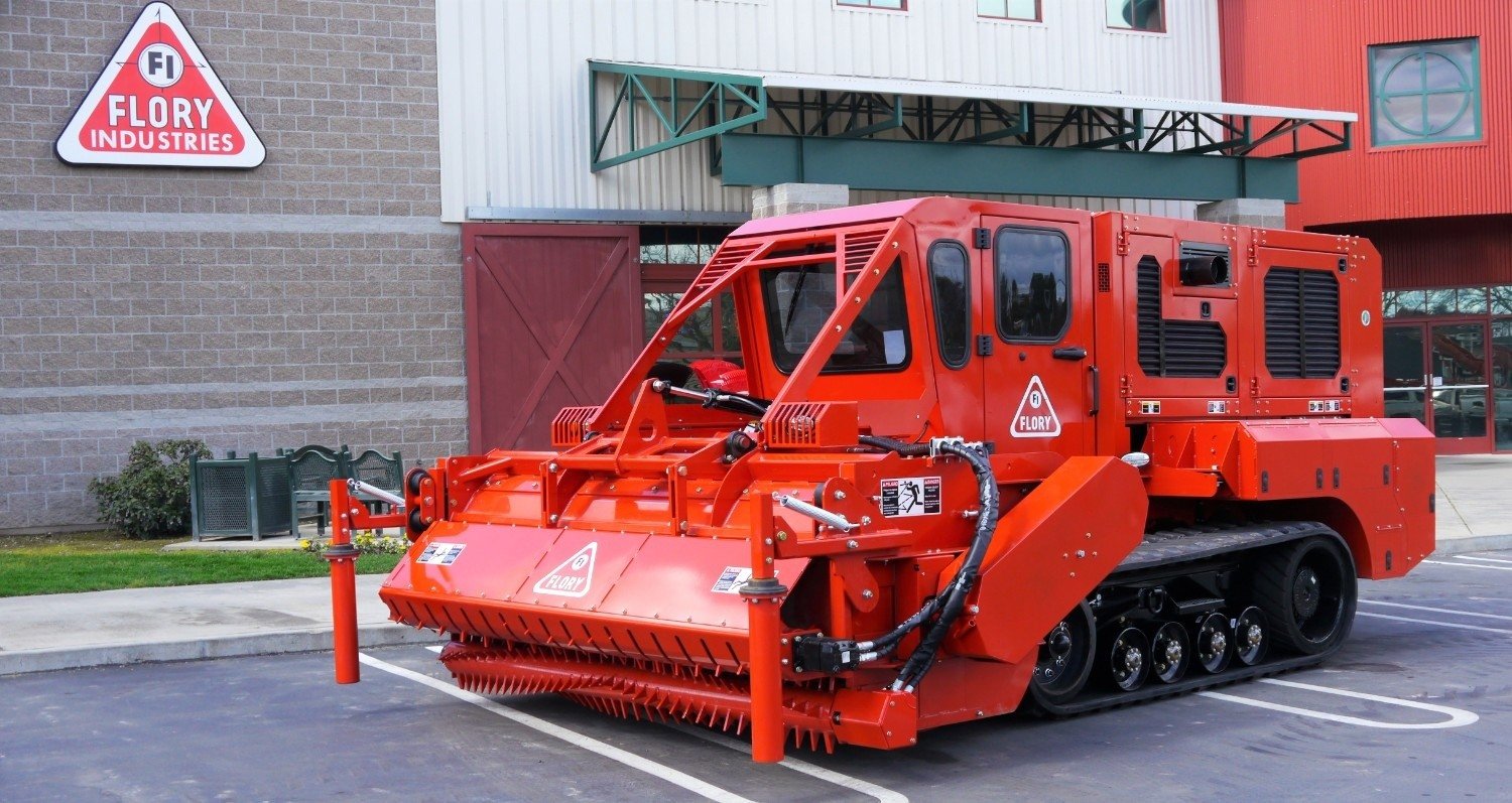 WS920 Self Propelled Brush Shredder