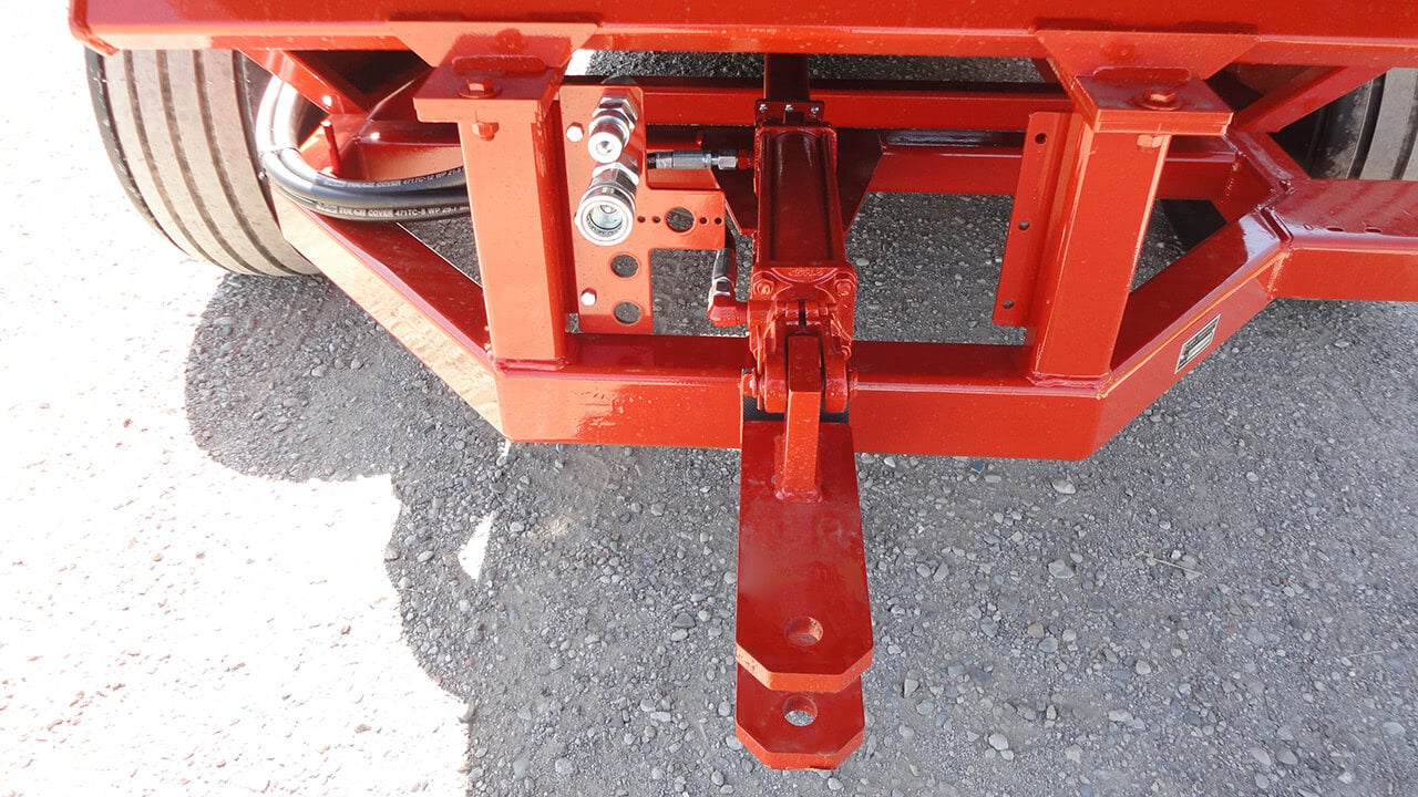 860 High Capacity, Low Dust PTO Nut Harvester