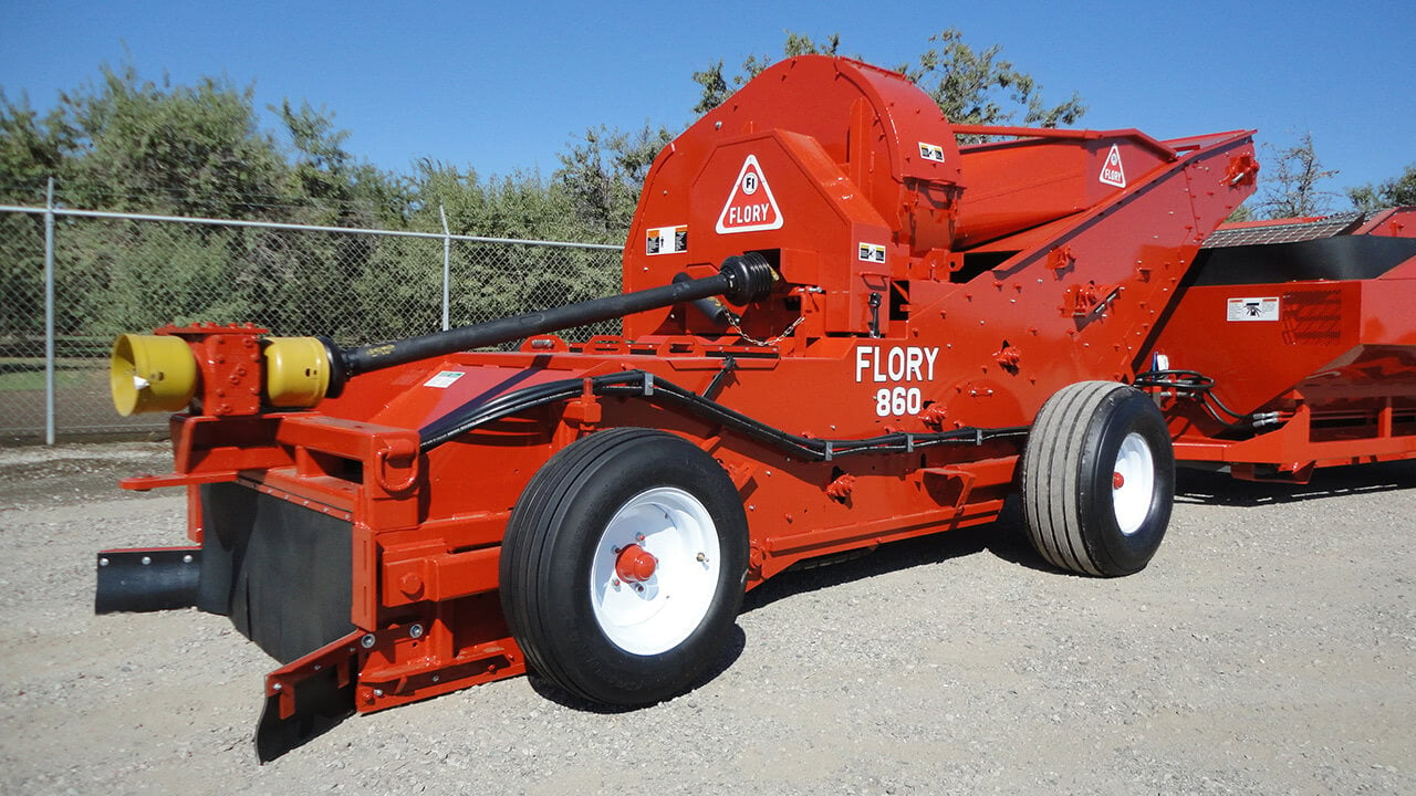 860 High Capacity, Low Dust PTO Nut Harvester